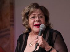 Hospitalizan a Silvia Pinal por COVID-19