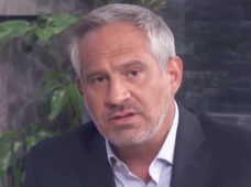 Fallece el papá de Arath de la Torre