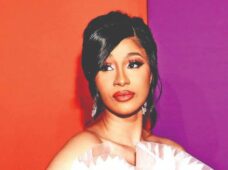 Cardi B gana demanda millonaria contra bloguera Tasha K