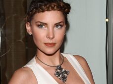 Belinda alza la voz y pide respeto tras su separación con Christian Nodal